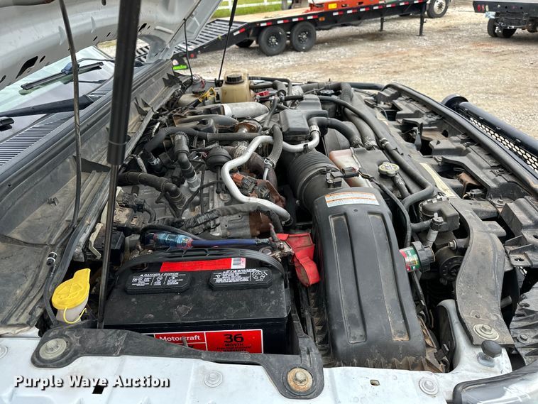 image for item NR9955 2016 Ford F550 Super Duty flatbed truck