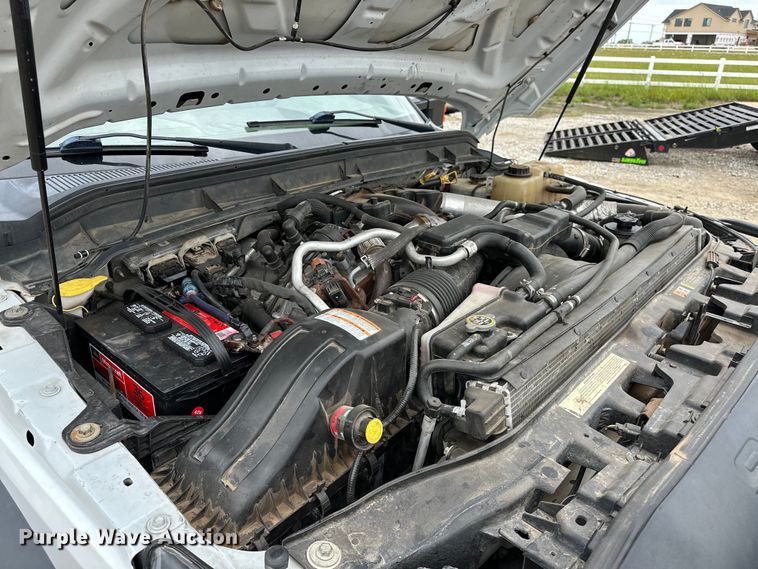 image for item NR9955 2016 Ford F550 Super Duty flatbed truck