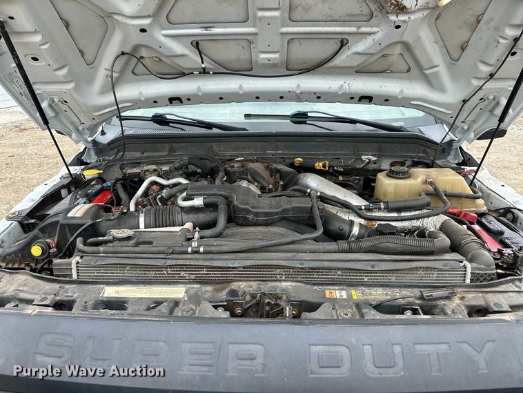 image for item NR9955 2016 Ford F550 Super Duty flatbed truck