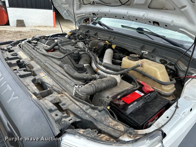 image for item NR9955 2016 Ford F550 Super Duty flatbed truck