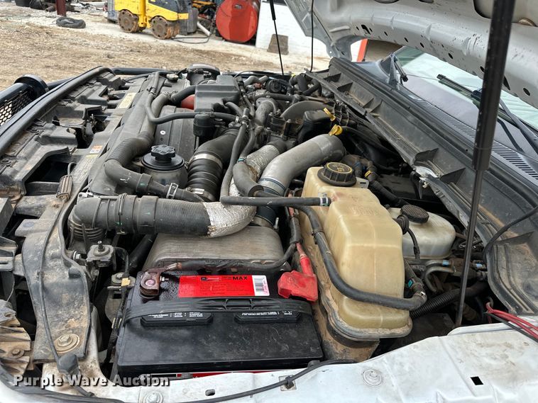 image for item NR9955 2016 Ford F550 Super Duty flatbed truck