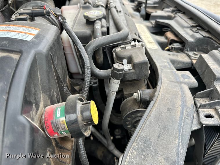 image for item NR9955 2016 Ford F550 Super Duty flatbed truck