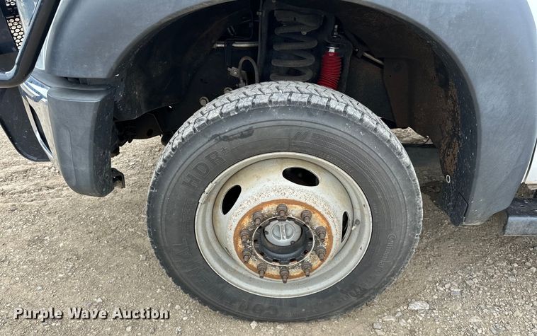 image for item NR9955 2016 Ford F550 Super Duty flatbed truck