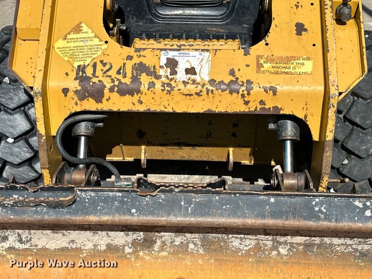 image for item NR9959 2018 Caterpillar  262D skid steer loader