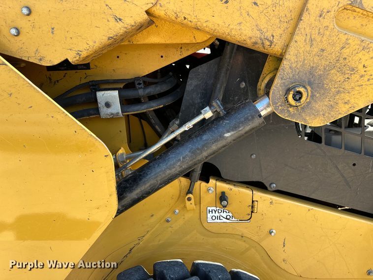 image for item NR9959 2018 Caterpillar  262D skid steer loader