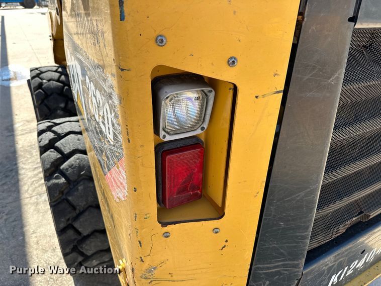 image for item NR9959 2018 Caterpillar  262D skid steer loader