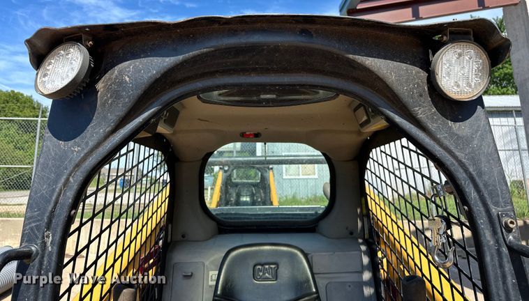 image for item NR9959 2018 Caterpillar  262D skid steer loader