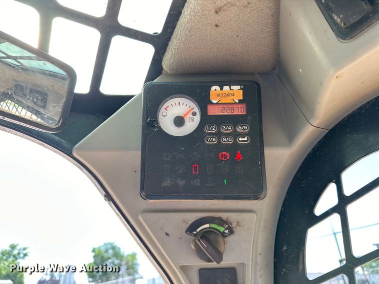 image for item NR9959 2018 Caterpillar  262D skid steer loader