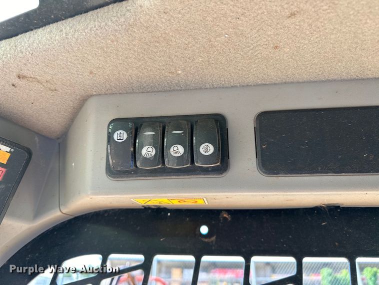 image for item NR9959 2018 Caterpillar  262D skid steer loader