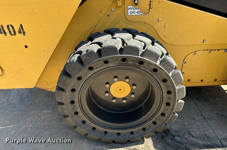 image for item NR9959 2018 Caterpillar  262D skid steer loader