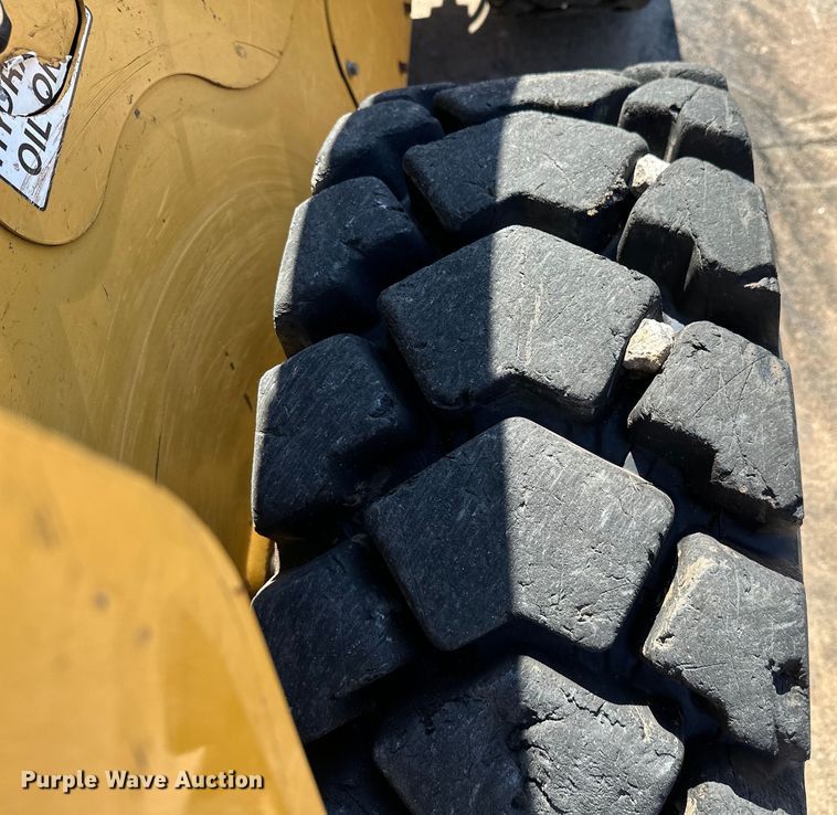 image for item NR9959 2018 Caterpillar  262D skid steer loader