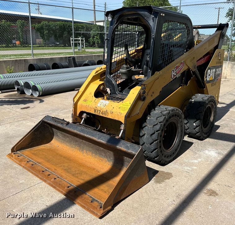 image for item NR9960 2018 Caterpillar  262D skid steer loader