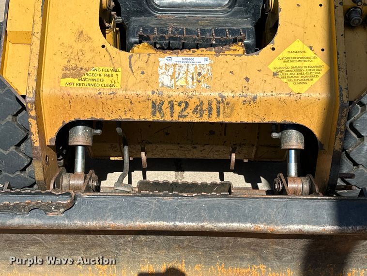 image for item NR9960 2018 Caterpillar  262D skid steer loader