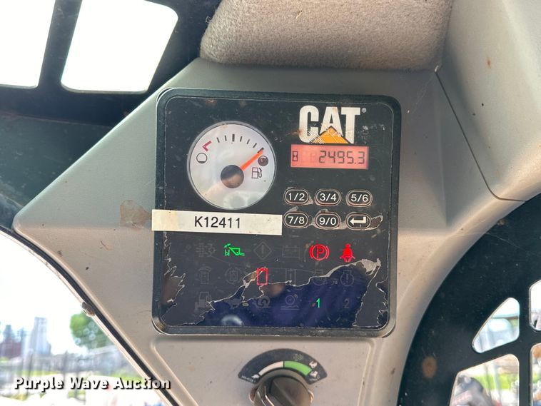 image for item NR9960 2018 Caterpillar  262D skid steer loader