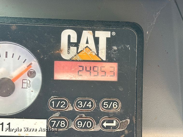 image for item NR9960 2018 Caterpillar  262D skid steer loader