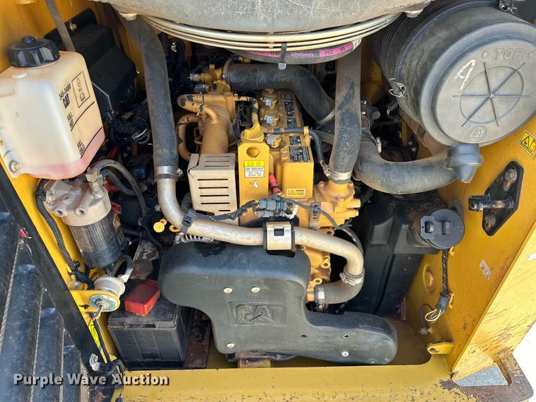 image for item NR9960 2018 Caterpillar  262D skid steer loader