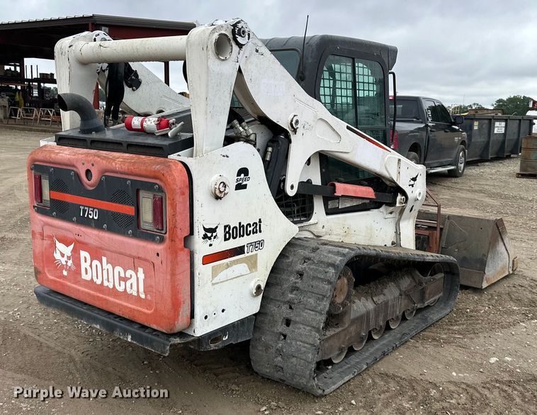 image for item NT9251 2016 Bobcat  T750 tracked skid steer loader