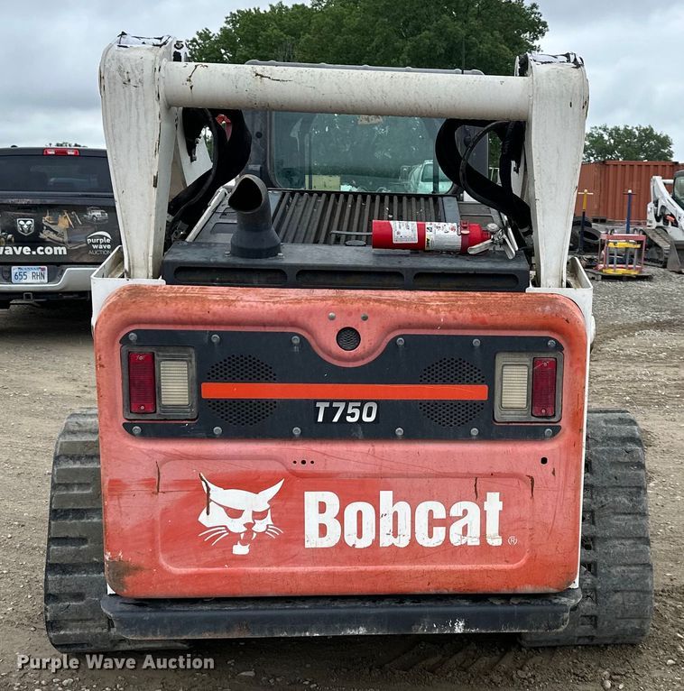 image for item NT9251 2016 Bobcat  T750 tracked skid steer loader