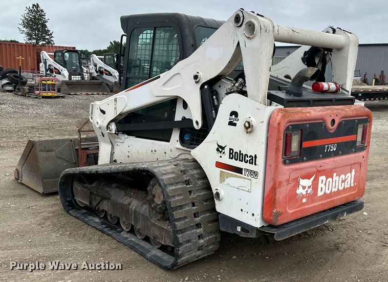 image for item NT9251 2016 Bobcat  T750 tracked skid steer loader