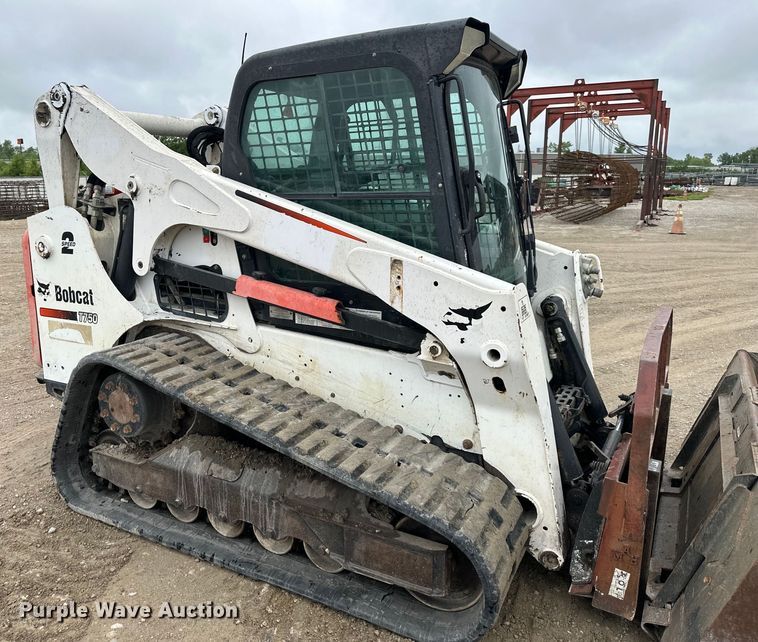 image for item NT9251 2016 Bobcat  T750 tracked skid steer loader