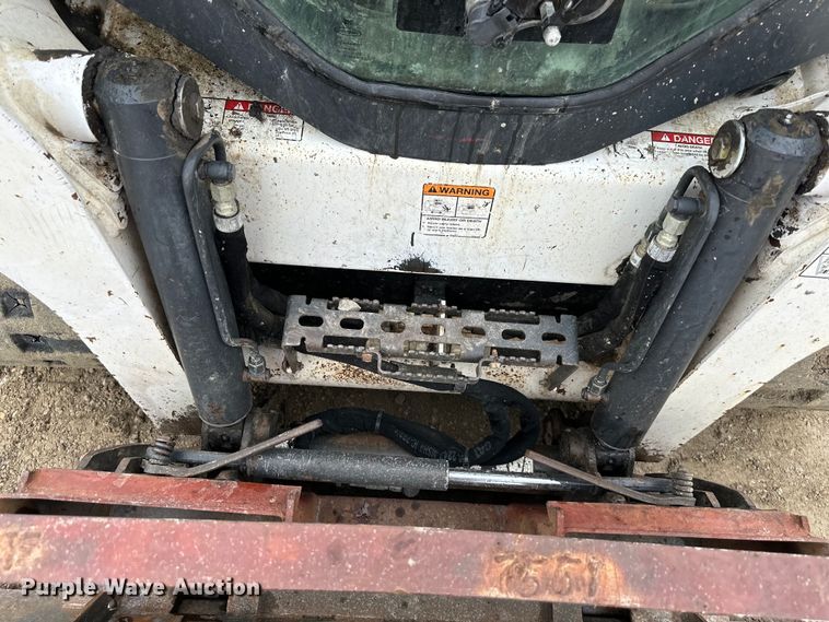 image for item NT9251 2016 Bobcat  T750 tracked skid steer loader