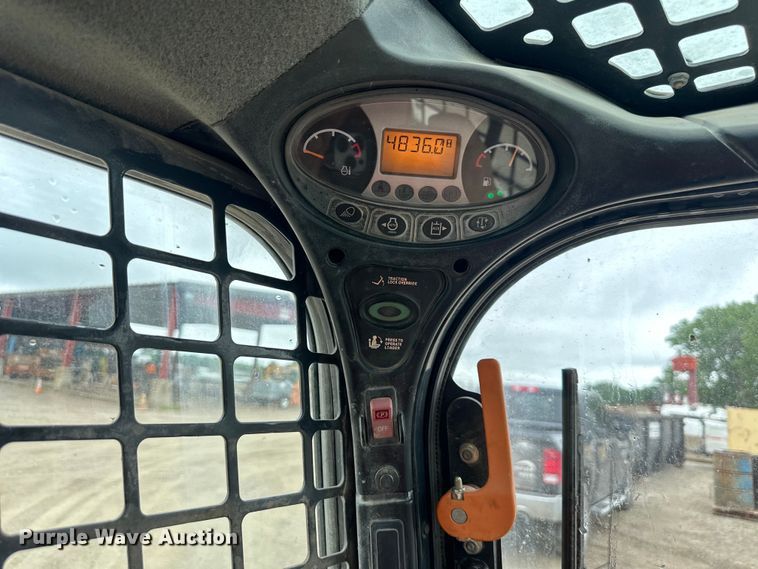 image for item NT9251 2016 Bobcat  T750 tracked skid steer loader