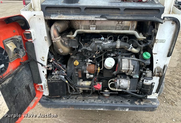 image for item NT9251 2016 Bobcat  T750 tracked skid steer loader