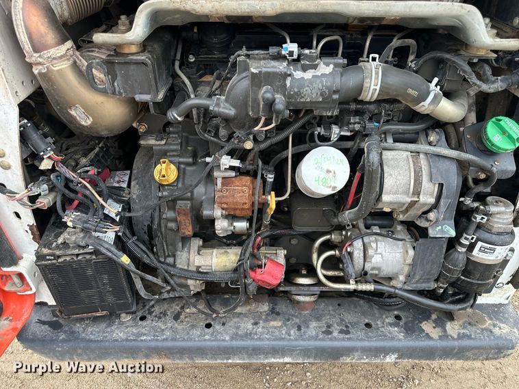 image for item NT9251 2016 Bobcat  T750 tracked skid steer loader