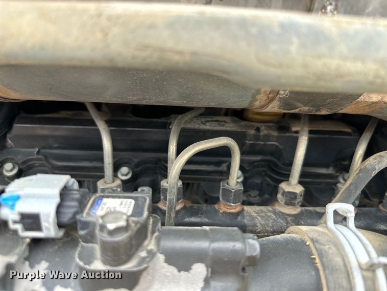 image for item NT9251 2016 Bobcat  T750 tracked skid steer loader