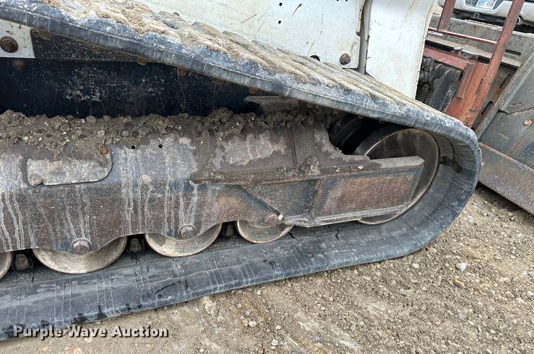 image for item NT9251 2016 Bobcat  T750 tracked skid steer loader