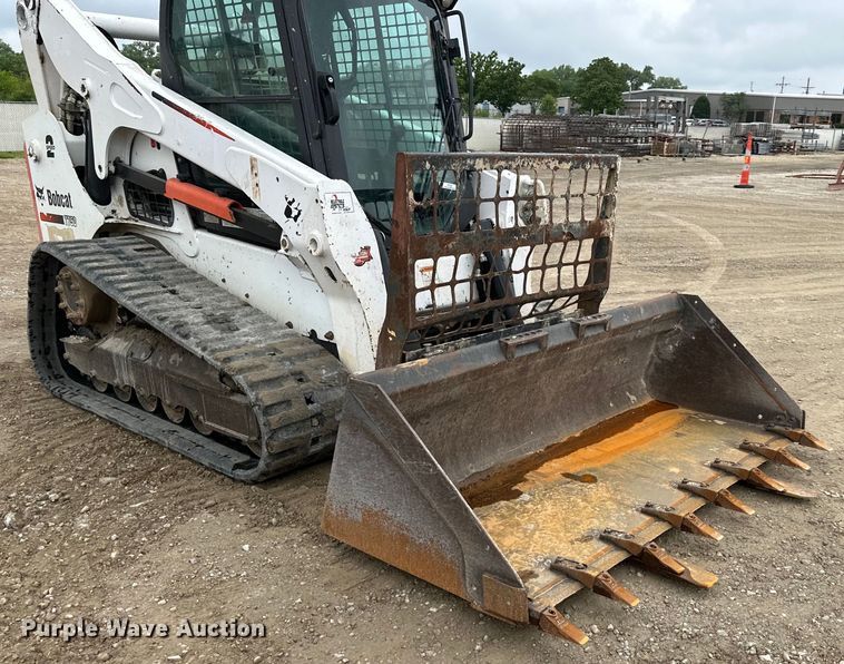 image for item NT9253 2016 Bobcat T750 tracked skid steer loader