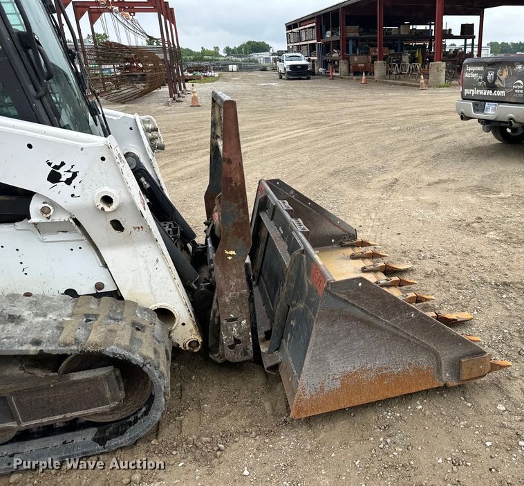 image for item NT9253 2016 Bobcat T750 tracked skid steer loader