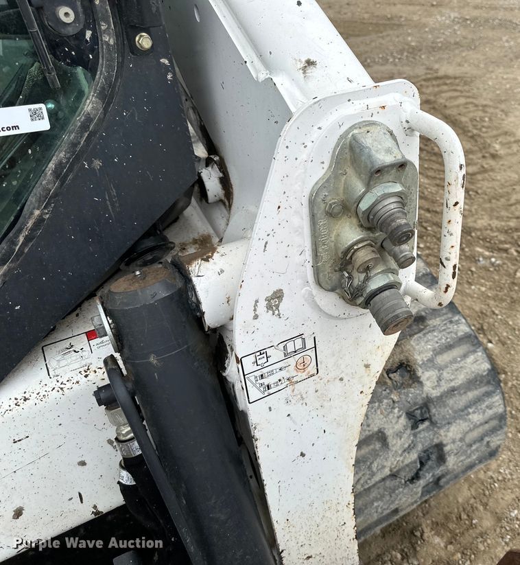 image for item NT9253 2016 Bobcat T750 tracked skid steer loader