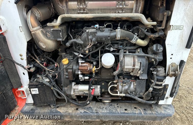 image for item NT9253 2016 Bobcat T750 tracked skid steer loader