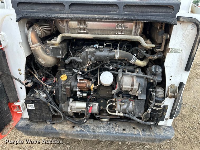 image for item NT9253 2016 Bobcat T750 tracked skid steer loader