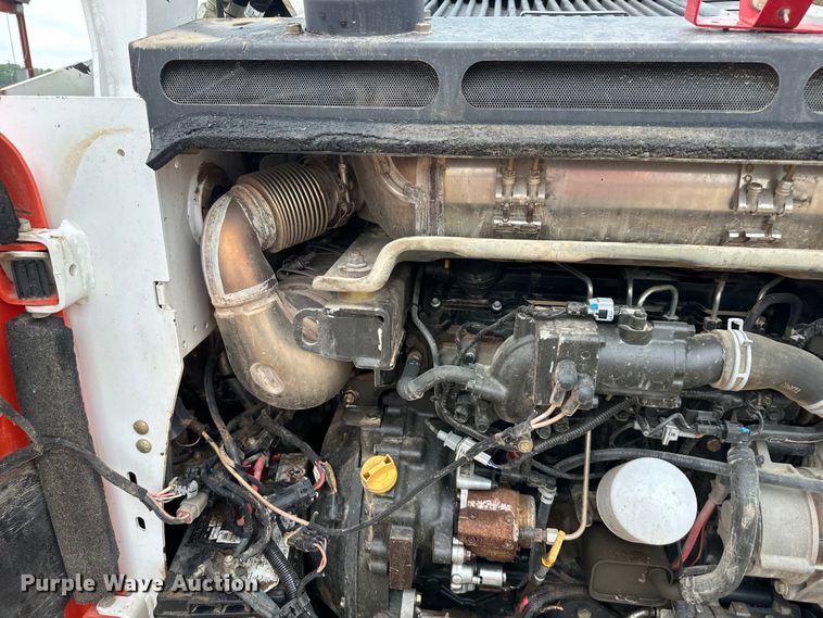 image for item NT9253 2016 Bobcat T750 tracked skid steer loader