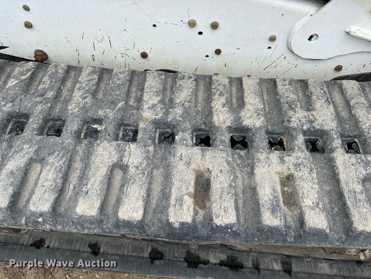 image for item NT9253 2016 Bobcat T750 tracked skid steer loader