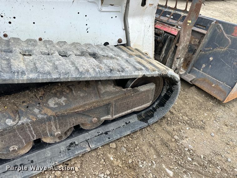 image for item NT9253 2016 Bobcat T750 tracked skid steer loader