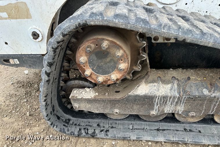 image for item NT9253 2016 Bobcat T750 tracked skid steer loader