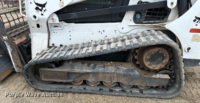 image for item NT9253 2016 Bobcat T750 tracked skid steer loader