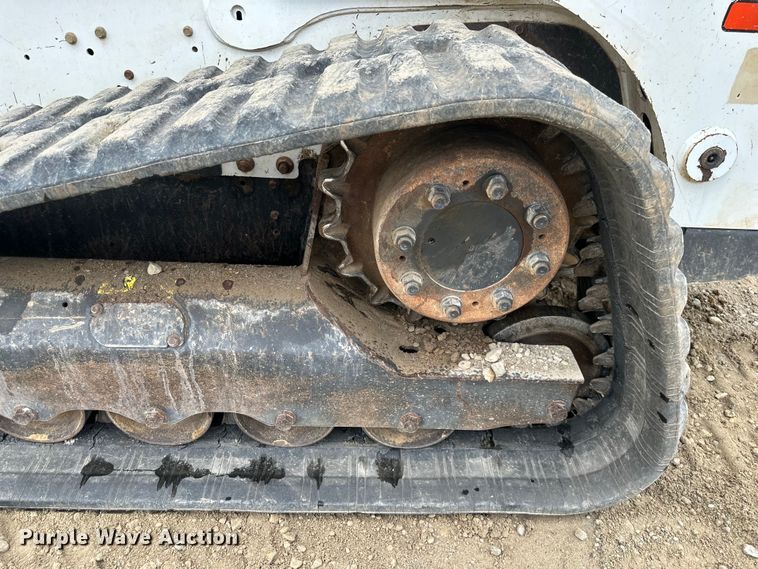 image for item NT9253 2016 Bobcat T750 tracked skid steer loader