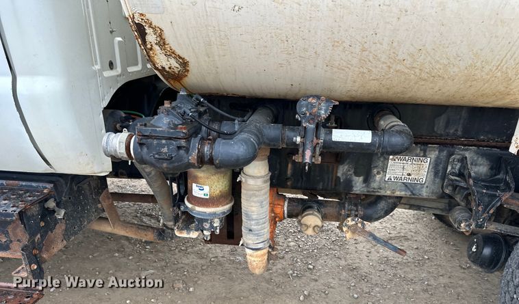 image for item NT9257 2006 Ford F750 Super Duty tank truck