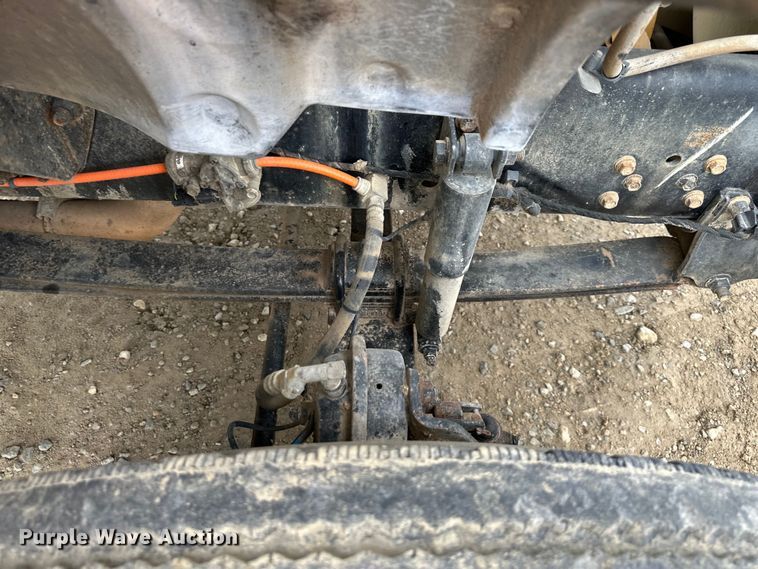 image for item NT9257 2006 Ford F750 Super Duty tank truck