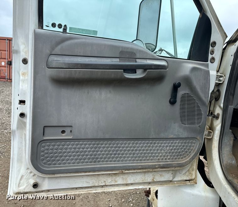 image for item NT9257 2006 Ford F750 Super Duty tank truck