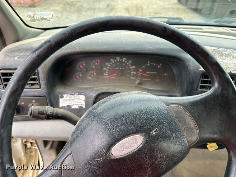 image for item NT9257 2006 Ford F750 Super Duty tank truck