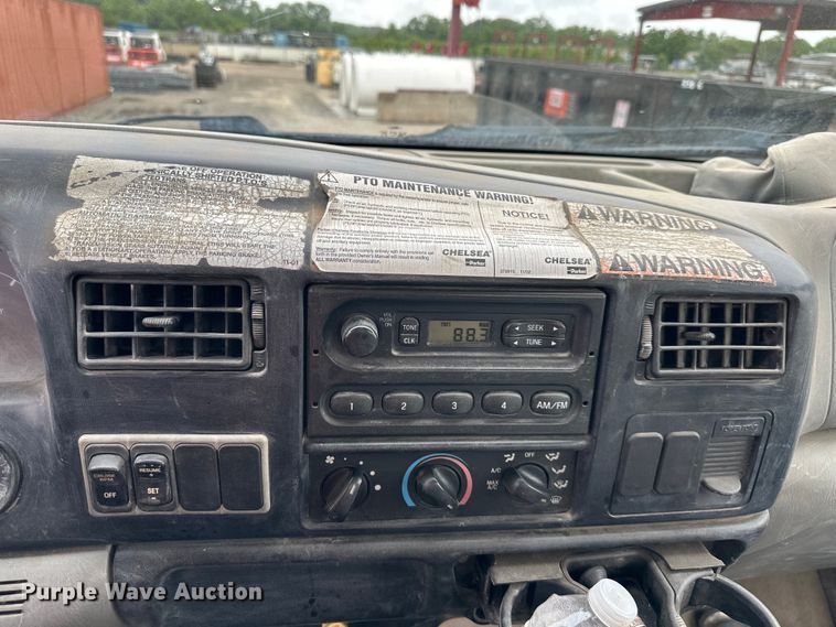 image for item NT9257 2006 Ford F750 Super Duty tank truck