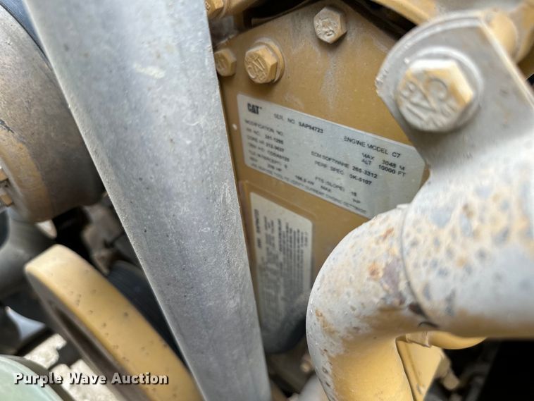 image for item NT9257 2006 Ford F750 Super Duty tank truck