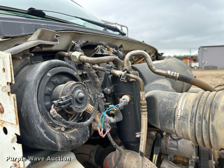 image for item NT9257 2006 Ford F750 Super Duty tank truck