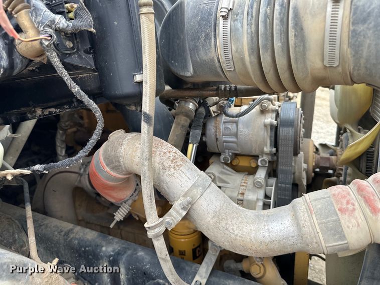 image for item NT9257 2006 Ford F750 Super Duty tank truck