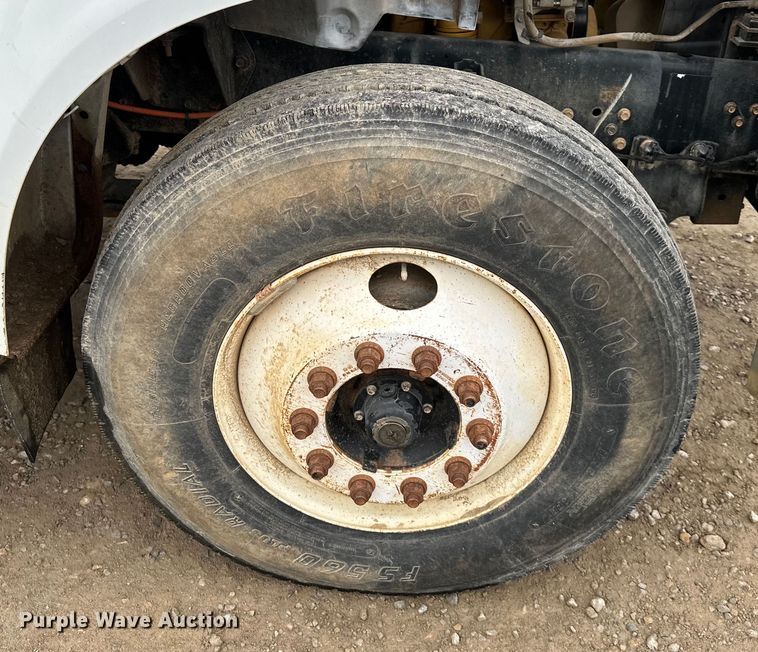 image for item NT9257 2006 Ford F750 Super Duty tank truck